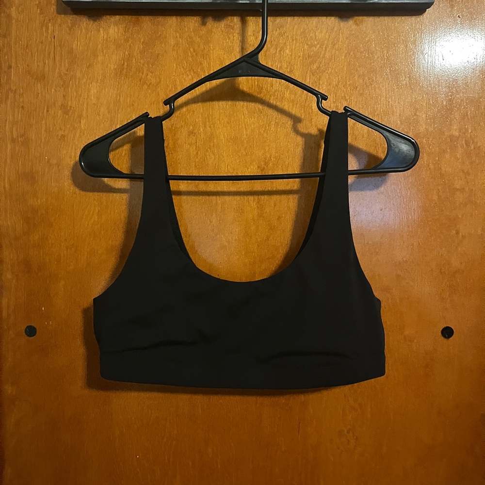 Vuori Classic Black Sports Bra